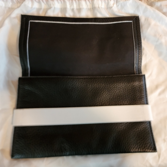 NWT Coach Black and white Egyptian Leather Pebbled Clutch 30164 12" x 7.5" - Picture 3 of 9